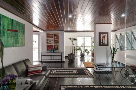Apartamento para alugar com 54m², 2 quartos e 2 vagas Apartamento para alugar com 54m², 2 quartos e 2 vagasÁrea comum do prédio