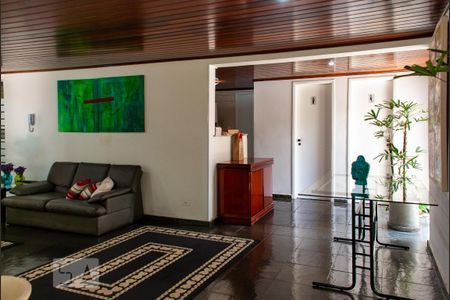 Apartamento para alugar com 54m², 2 quartos e 2 vagas Apartamento para alugar com 54m², 2 quartos e 2 vagasÁrea comum do prédio