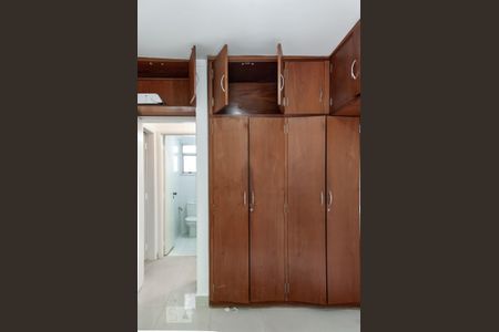 Quarto 1 de apartamento para alugar com 2 quartos, 54m² em Vila Olímpia, São Paulo