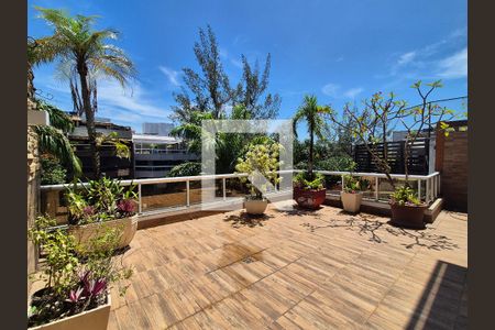 Apartamento à venda com 380m², 4 quartos e 2 vagasVaranda