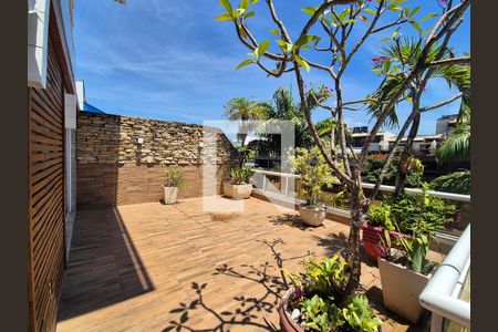 Apartamento à venda com 380m², 4 quartos e 2 vagasVaranda