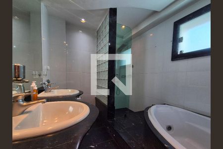 Banheiro da Suíte 1 de apartamento à venda com 4 quartos, 380m² em Recreio dos Bandeirantes, Rio de Janeiro