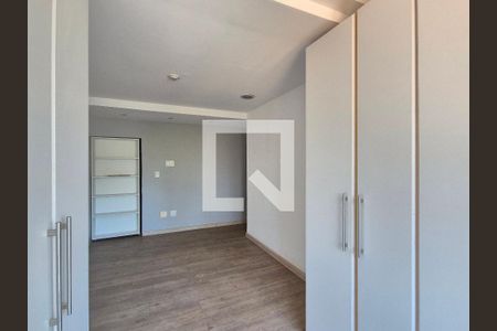 Apartamento à venda com 380m², 4 quartos e 2 vagasSuite 3