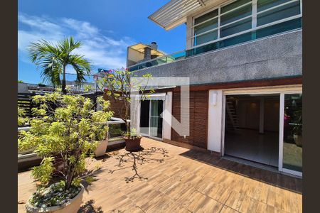 Apartamento à venda com 380m², 4 quartos e 2 vagasVaranda