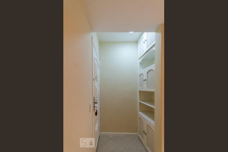 Apartamento à venda com 98m², 3 quartos e 1 vagaHall de acesso social a sala