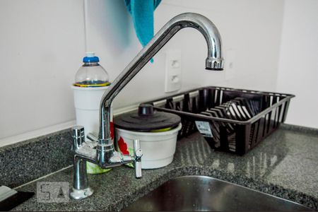 Cozinha e lavanderia de apartamento à venda com 1 quarto, 31m² em Jardim das Graças, São Paulo