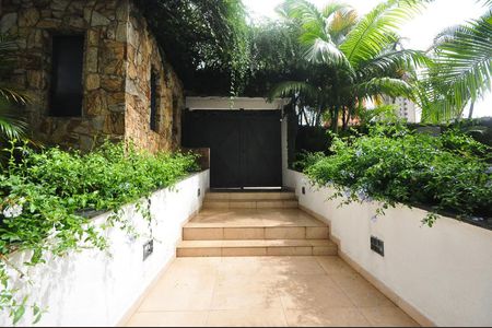 Apartamento à venda com 147m², 2 quartos e 2 vagasEntrada