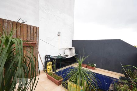 Apartamento à venda com 147m², 2 quartos e 2 vagas Apartamento à venda com 147m², 2 quartos e 2 vagasCobertura