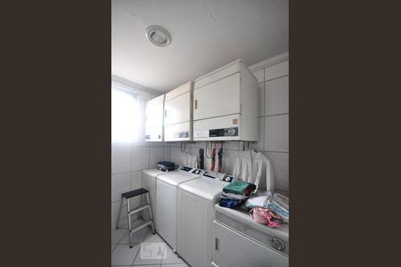 Apartamento à venda com 147m², 2 quartos e 2 vagasLavanderia