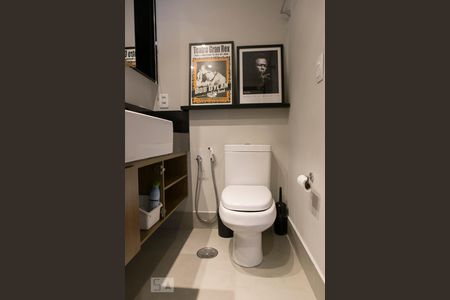 Banheiro de apartamento para alugar com 2 quartos, 68m² em Santa Cecília, São Paulo