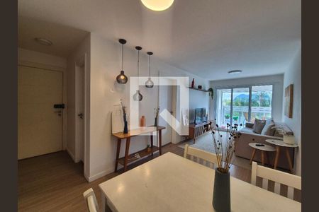 Sala de apartamento para alugar com 2 quartos, 80m² em Barra da Tijuca, Rio de Janeiro