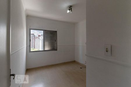 Apartamento para alugar com 105m², 3 quartos e 1 vaga Apartamento para alugar com 105m², 3 quartos e 1 vagaQuarto 2