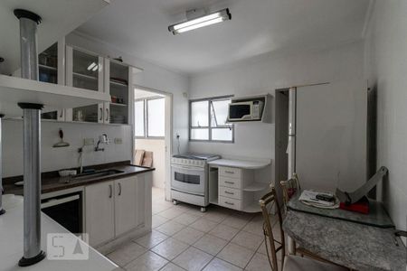 Apartamento para alugar com 105m², 3 quartos e 1 vaga Apartamento para alugar com 105m², 3 quartos e 1 vagaCozinha