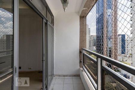 Apartamento para alugar com 105m², 3 quartos e 1 vaga Apartamento para alugar com 105m², 3 quartos e 1 vagaVaranda