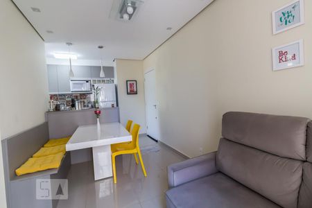 Sala de apartamento à venda com 2 quartos, 61m² em Jardim Las Vegas, Guarulhos