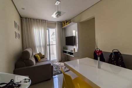 Sala de apartamento à venda com 2 quartos, 61m² em Jardim Las Vegas, Guarulhos