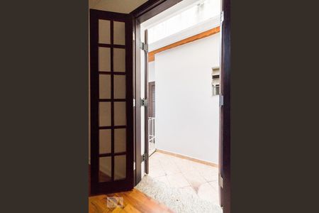 Casa à venda com 150m², 4 quartos e 2 vagas Casa à venda com 150m², 4 quartos e 2 vagasSacada