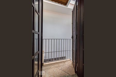 Casa à venda com 150m², 4 quartos e 2 vagas Casa à venda com 150m², 4 quartos e 2 vagasSacada