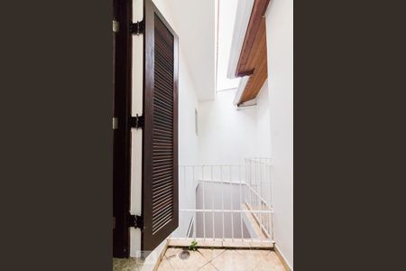 Casa à venda com 150m², 4 quartos e 2 vagas Casa à venda com 150m², 4 quartos e 2 vagasSacada