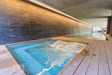 Apartamento para alugar com 105m², 2 quartos e 2 vagasJacuzzi - Condomínio