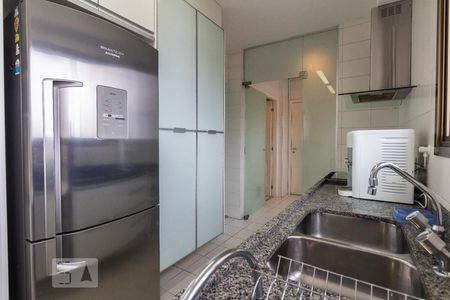 Cozinha de apartamento para alugar com 3 quartos, 147m² em Brooklin Paulista, São Paulo
