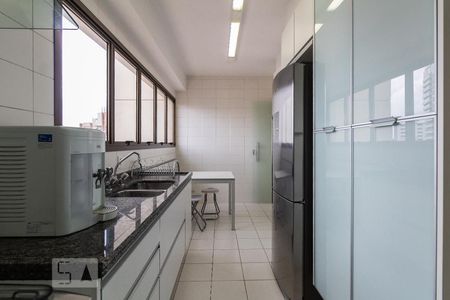 Apartamento para alugar com 147m², 3 quartos e 3 vagasCozinha