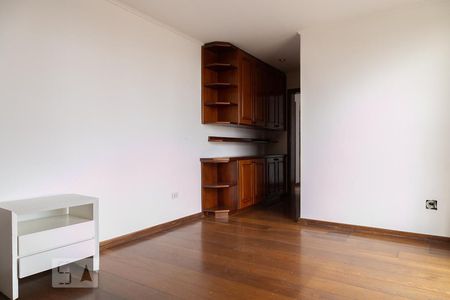 Apartamento à venda com 220m², 4 quartos e 4 vagas Apartamento à venda com 220m², 4 quartos e 4 vagasSuíte 2