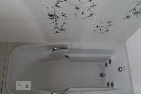 Apartamento à venda com 220m², 4 quartos e 4 vagas Apartamento à venda com 220m², 4 quartos e 4 vagasDetalhe do banheiro da suíte 2