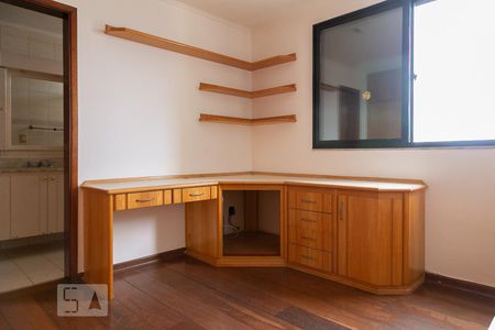 Apartamento à venda com 220m², 4 quartos e 4 vagas Apartamento à venda com 220m², 4 quartos e 4 vagasSuíte 1