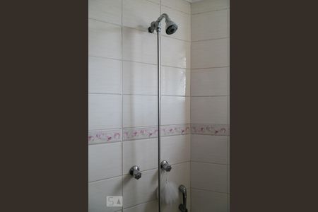 Apartamento à venda com 220m², 4 quartos e 4 vagas Apartamento à venda com 220m², 4 quartos e 4 vagasDetalhe do banheiro da suíte 1