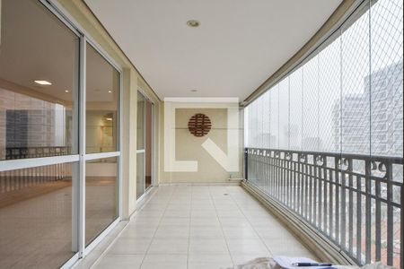 Apartamento para alugar com 170m², 4 quartos e 3 vagasVaranda 