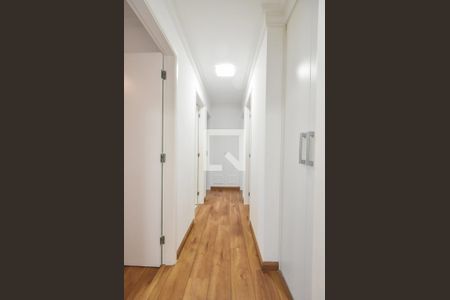Apartamento para alugar com 170m², 4 quartos e 3 vagasCorredor 