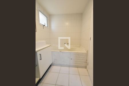 Apartamento para alugar com 170m², 4 quartos e 3 vagasBanheiro Suíte 01