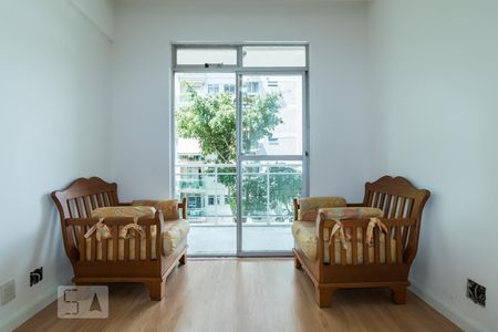 Sala de apartamento para alugar com 2 quartos, 60m² em Pechincha, Rio de Janeiro
