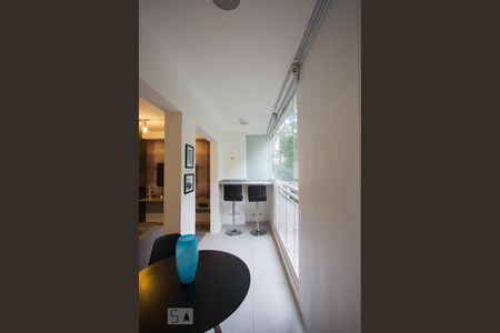 Varanda de kitnet/studio para alugar com 1 quarto, 36m² em Santo Amaro, São Paulo