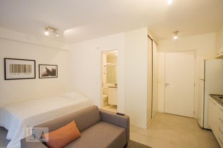 Sala/Quarto de kitnet/studio para alugar com 1 quarto, 36m² em Santo Amaro, São Paulo