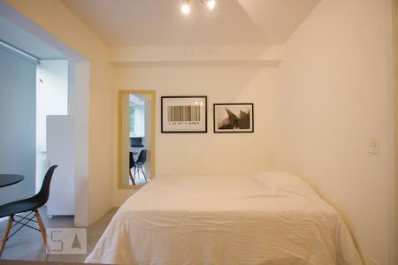 Quarto de kitnet/studio para alugar com 1 quarto, 36m² em Santo Amaro, São Paulo