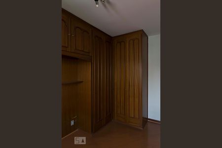 Quarto 2 (Armários) de apartamento à venda com 2 quartos, 76m² em Vila Mariana, São Paulo