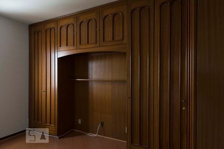 Quarto 2 (Armários) de apartamento à venda com 2 quartos, 76m² em Vila Mariana, São Paulo