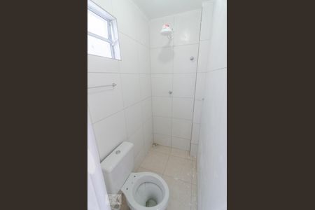 Banheiro de kitnet/studio para alugar com 1 quarto, 20m² em Jardim Independência, São Paulo