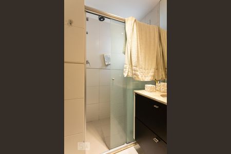 Apartamento à venda com 130m², 3 quartos e 3 vagasBanheiro da suíte 2