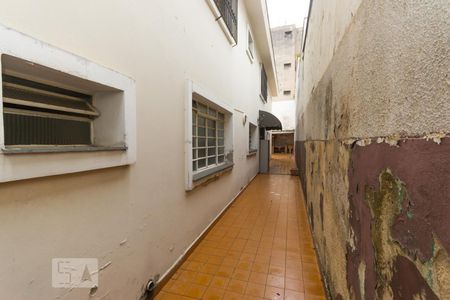 Casa para alugar com 481m², 4 quartos e sem vaga Casa para alugar com 481m², 4 quartos e sem vagaCorredor lateral