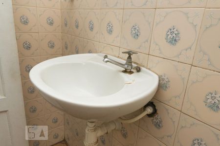 Casa para alugar com 481m², 4 quartos e sem vaga Casa para alugar com 481m², 4 quartos e sem vagaDetalhe do banheiro de serviço