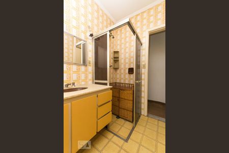 Casa para alugar com 481m², 4 quartos e sem vaga Casa para alugar com 481m², 4 quartos e sem vagaBanheiro da suíte 1