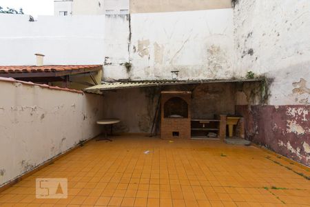 Casa para alugar com 481m², 4 quartos e sem vaga Casa para alugar com 481m², 4 quartos e sem vagaVista da janela do quarto de serviço
