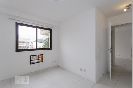 Apartamento à venda com 72m², 2 quartos e 1 vagaSuíte