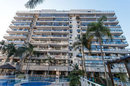 Apartamento à venda com 72m², 2 quartos e 1 vagaFachada