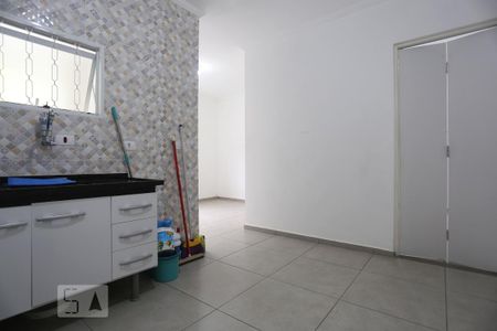 Cozinha de apartamento para alugar com 1 quarto, 40m² em Vila Osasco, Osasco