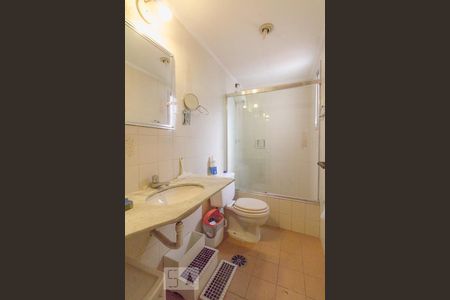 Banheiro de apartamento à venda com 2 quartos, 68m² em Vila Alexandria, São Paulo