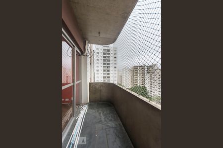 Apartamento para alugar com 3 quartos, 198m² em Moema, São Paulo